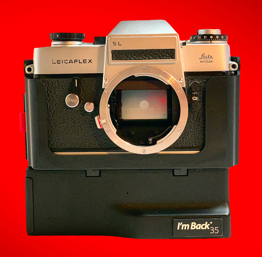 I'm Back® digital back – Digital back for analog cameras.